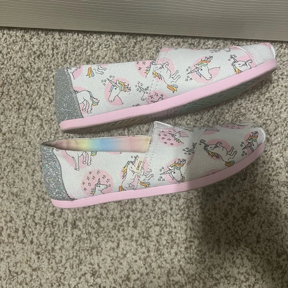 TOMS Glitter Sparkle Slip-On Shoes - Picture 2 of 3